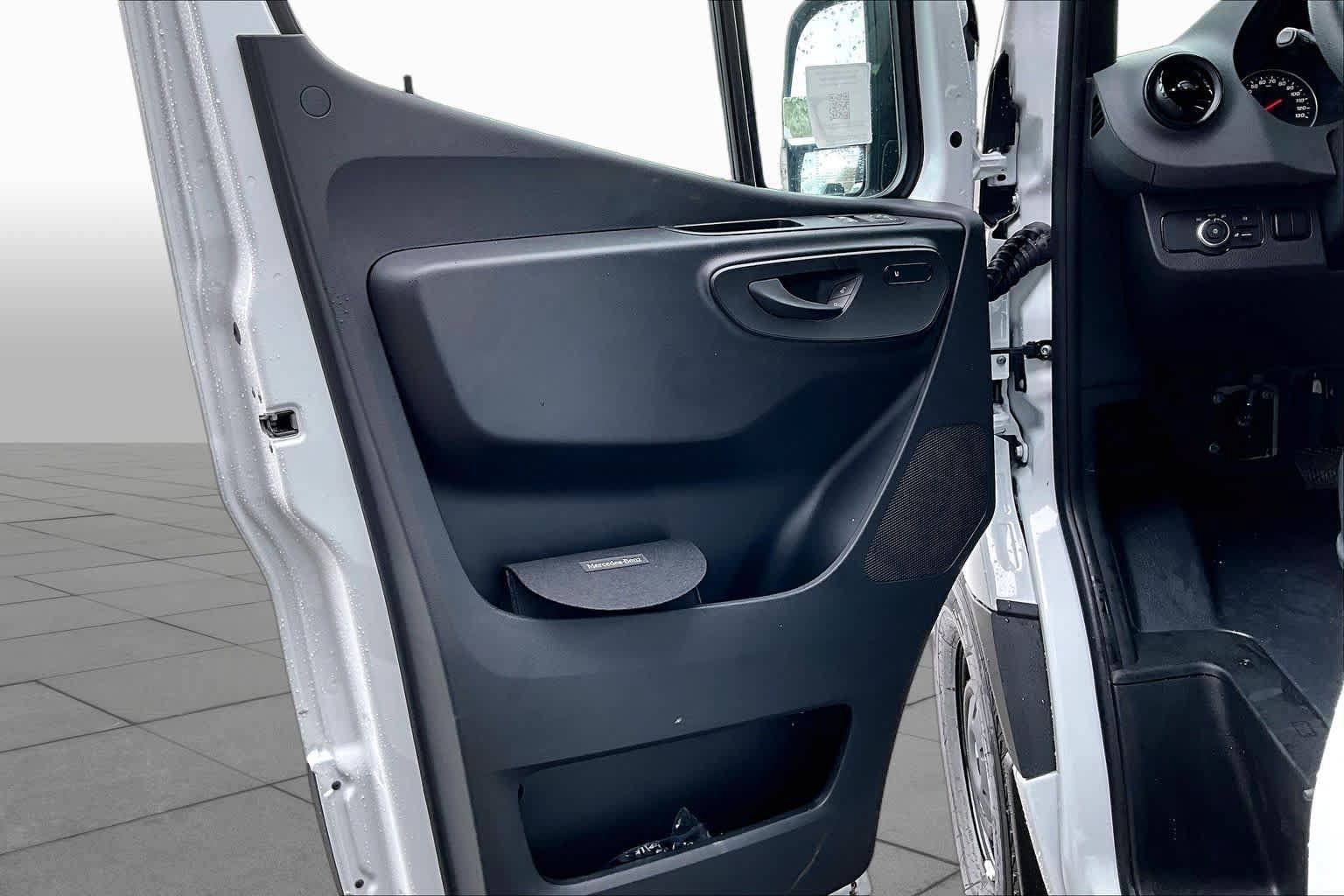 Used 2026 Mercedes-Benz Sprinter 2500 image 10
