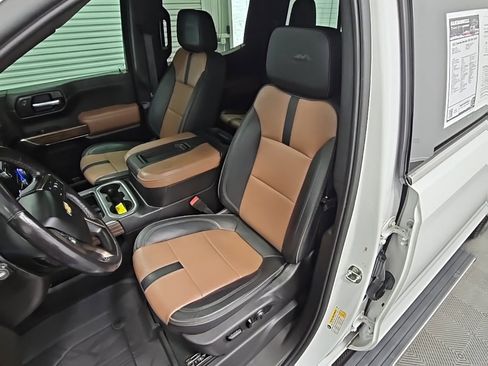 Used 2021 Chevrolet Silverado 1500 High Country w/ Technology Package image 31