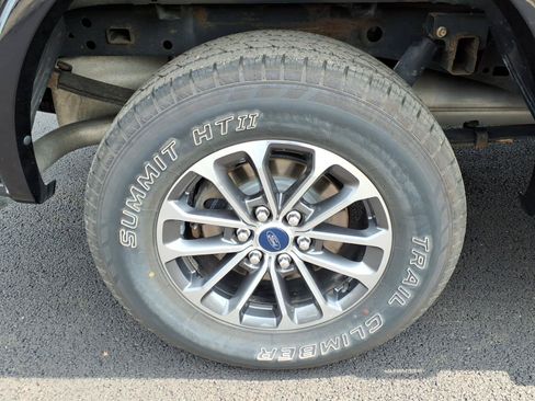 Used 2020 Ford F150 XLT w/ Equipment Group 302A Luxury AWD/4WD image 7