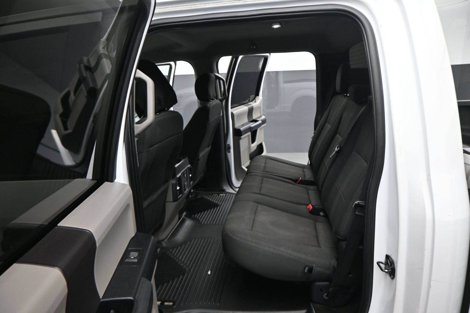 Used 2019 Ford F150 XL w/ Equipment Group 101A Mid RWD image 3