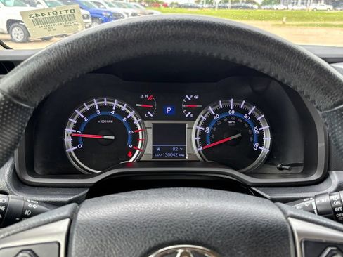 Used 2018 Toyota 4Runner SR5 RWD image 23