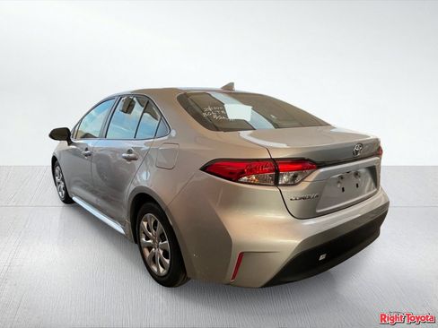 Certified 2025 Toyota Corolla LE FWD image 3