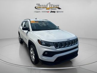 Used 2025 Jeep Compass Latitude AWD/4WD video 1