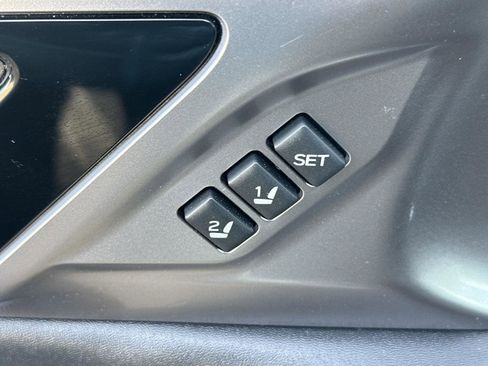 Used 2023 Subaru Outback Touring XT image 10