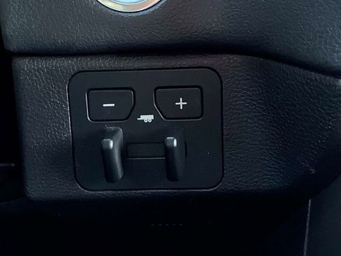 Used 2024 Toyota Tundra Limited AWD/4WD image 30