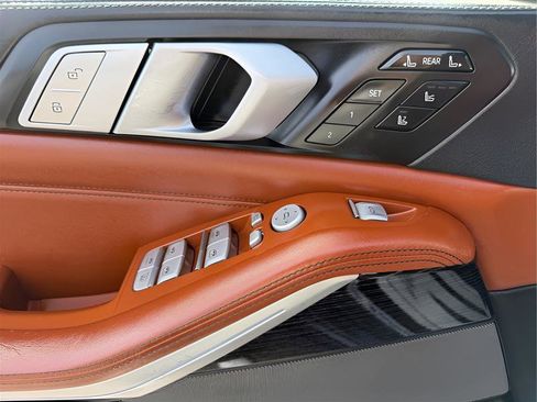 Used 2019 BMW X7 xDrive50i w/ M Sport Package image 26