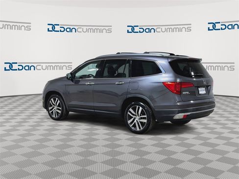Used 2017 Honda Pilot Touring image 6