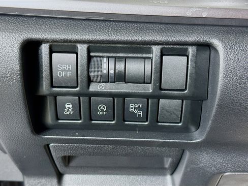 Used 2023 Subaru Crosstrek 2.5i Limited image 17