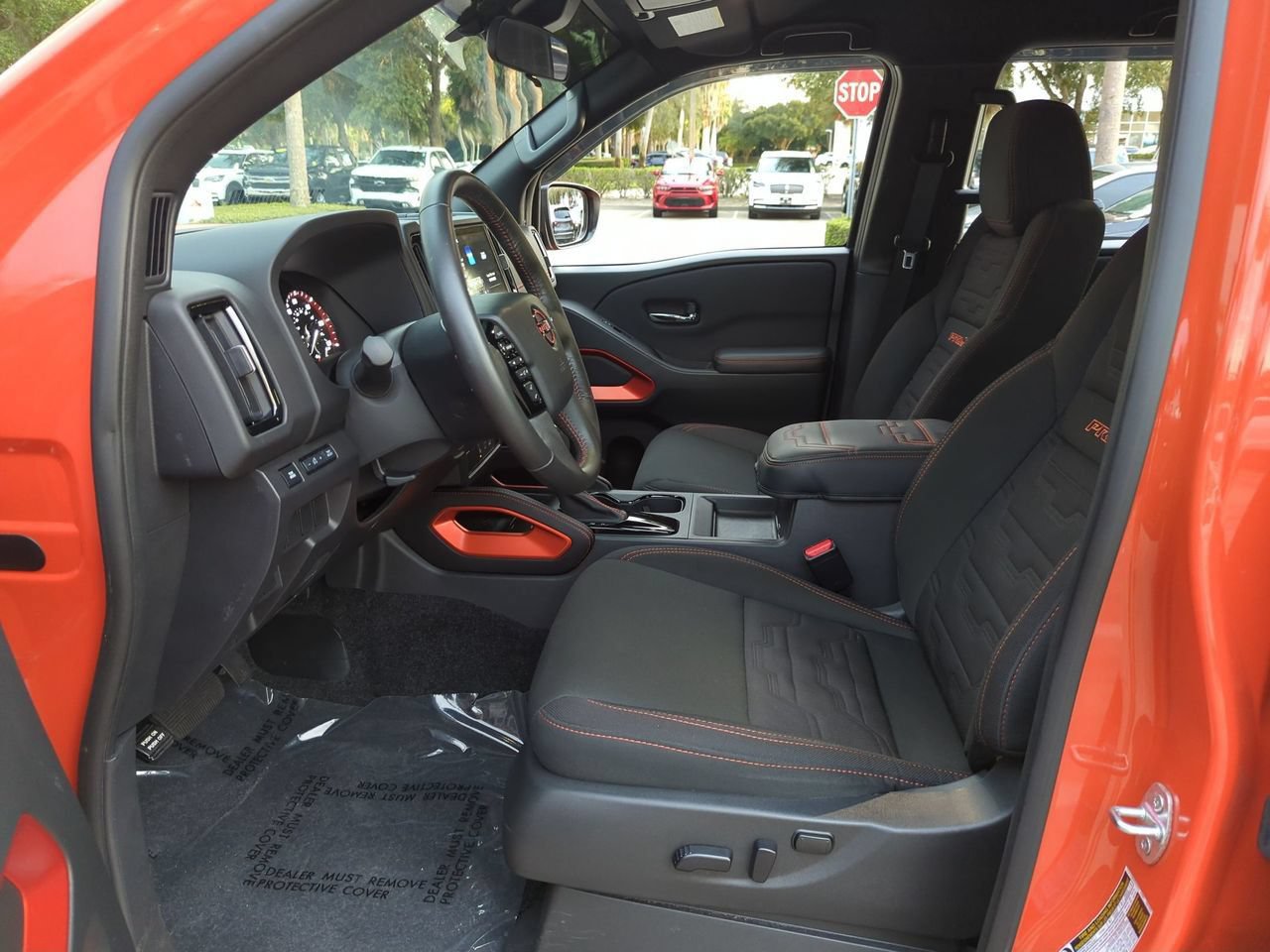 Used 2025 Nissan Frontier Pro-X RWD image 17