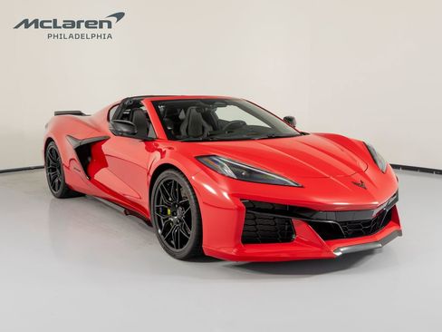Used 2024 Chevrolet Corvette Z06 RWD image 8