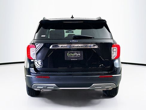 Used 2024 Ford Explorer XLT w/ Equipment Group 202A image 7