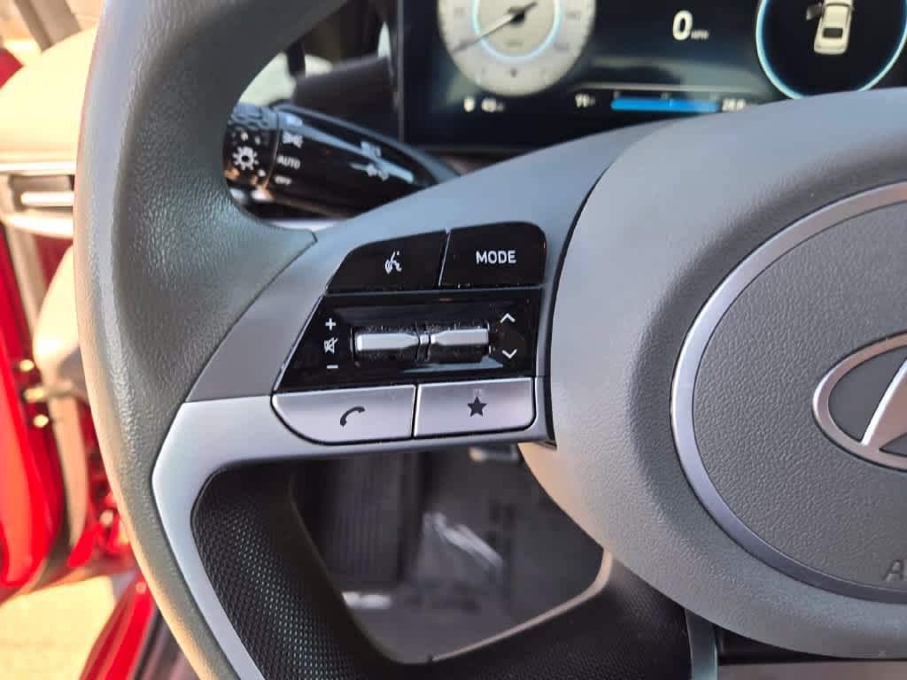 Used 2024 Hyundai Elantra SEL FWD image 21