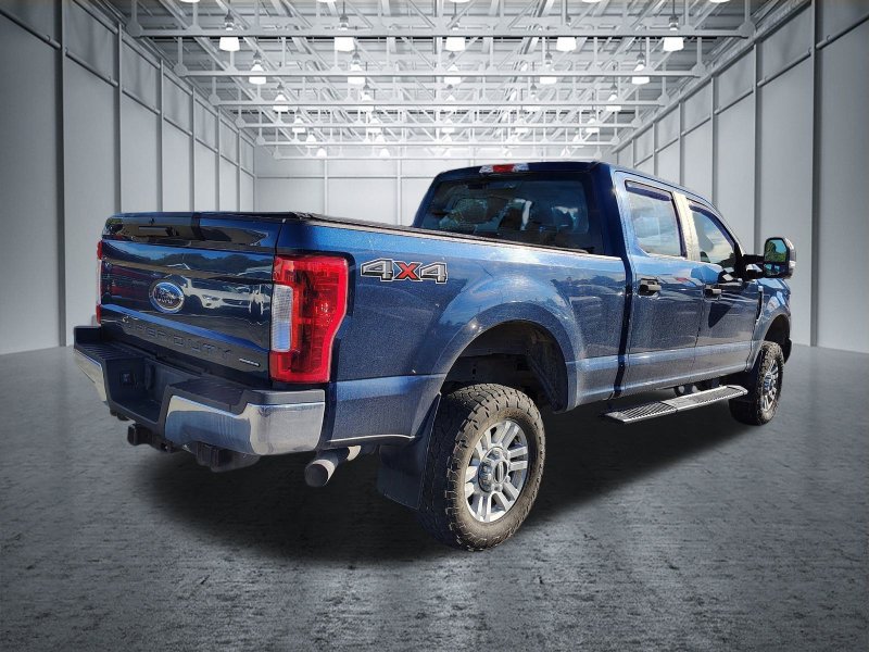 Used 2017 Ford F250 XL w/ STX Appearance Package AWD/4WD image 4