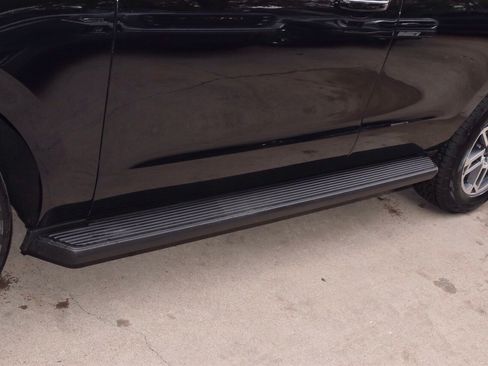 Certified 2025 Ford Expedition Active image 38