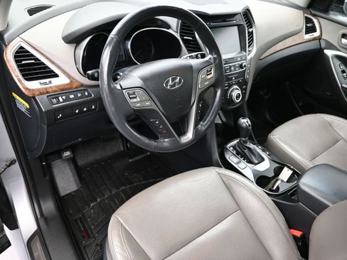 Used 2017 Hyundai Santa Fe Limited image 21