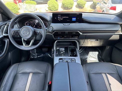 Certified 2025 MAZDA CX-70 Plug-In Hybrid w/ Premium Plus image 9