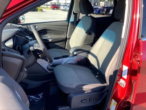 Used 2016 Ford Escape SE w/ Equipment Group 201A image 8