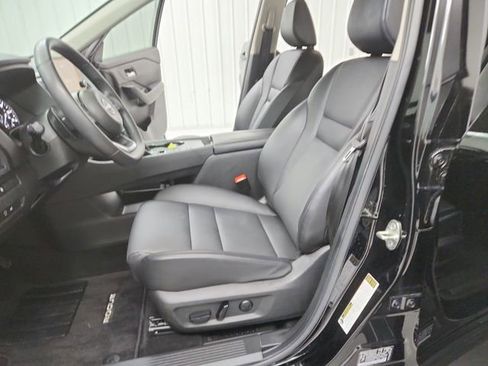 Used 2024 Nissan Rogue SV w/ SV Premium Package FWD image 19