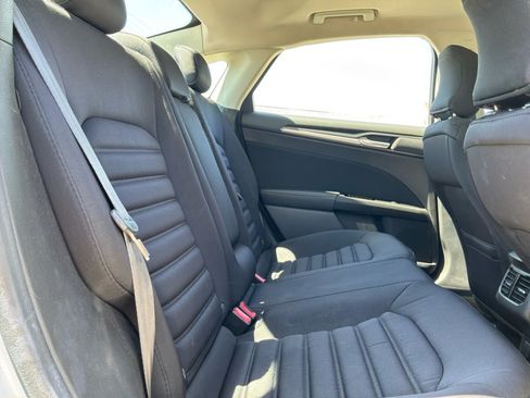Used 2016 Ford Fusion SE FWD image 20