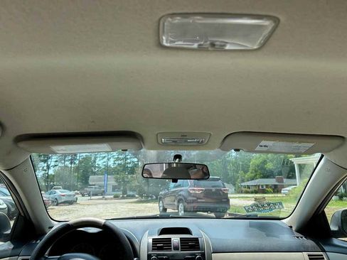 Used 2012 Toyota Corolla L FWD image 12