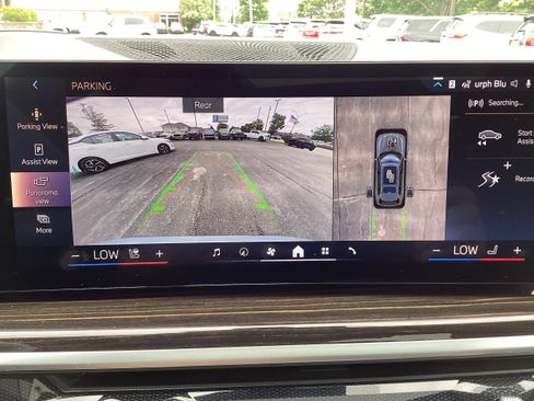 Used 2024 BMW X7 xDrive40i w/ M Sport Package AWD/4WD image 21