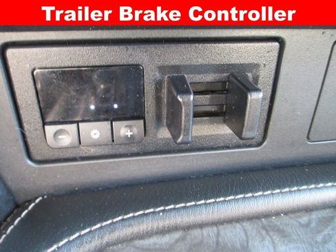 Used 2022 Nissan Armada Platinum w/ Captain's Chairs Package image 20