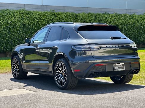 Used 2026 Porsche Macan AWD/4WD image 3