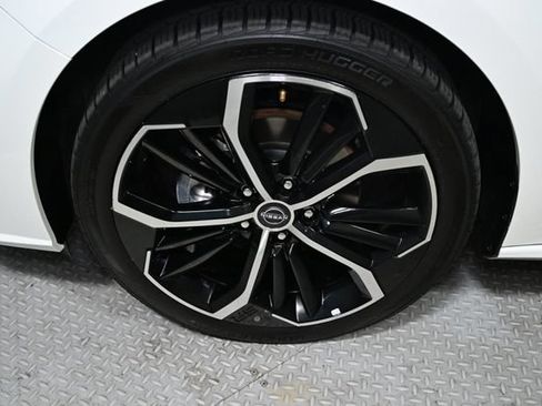 Used 2024 Nissan Altima 2.5 SR FWD image 18