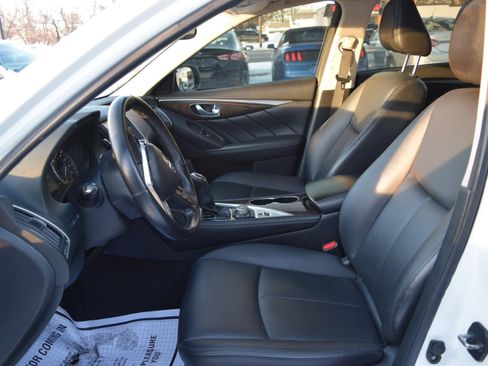 Used 2018 INFINITI Q50 Luxe w/ Essential Package (3.0T Luxe) image 10