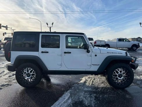 Used 2015 Jeep Wrangler Unlimited Rubicon w/ Max Tow Package image 3