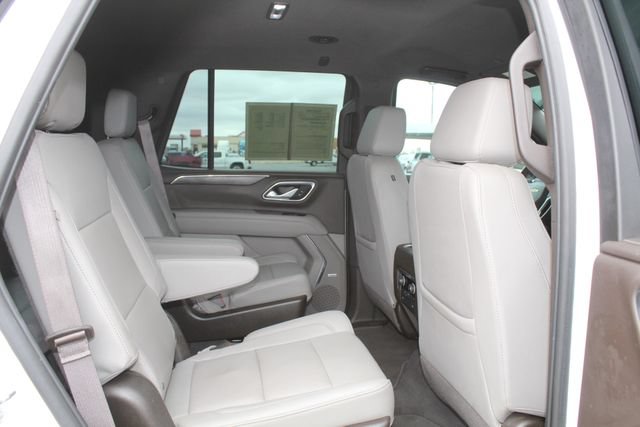 Used 2022 Chevrolet Tahoe LT w/ Luxury Package AWD/4WD image 19