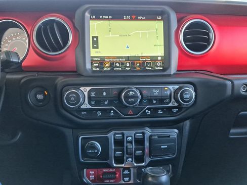 Used 2021 Jeep Gladiator Rubicon AWD/4WD image 14