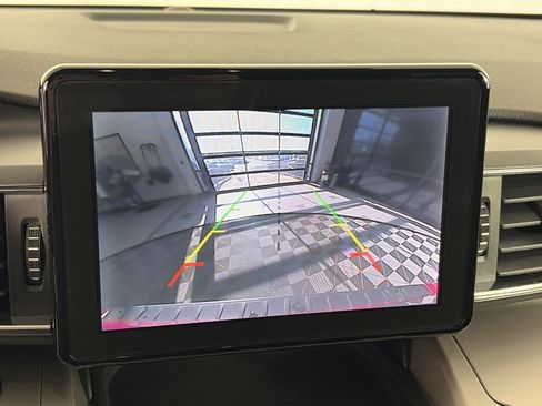 Used 2023 Ford Explorer XLT w/ Equipment Group 202A image 24