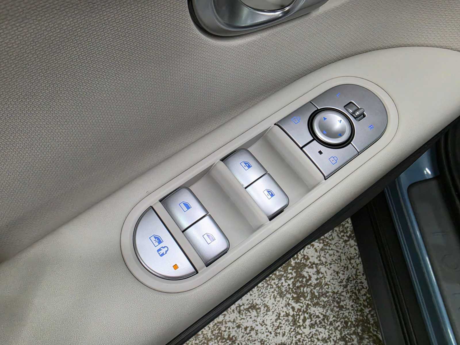 Used 2024 Hyundai Ioniq 5 SEL RWD image 22