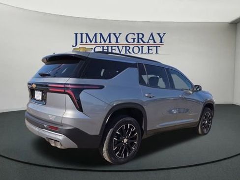 New 2026 Chevrolet Traverse LT w/ Sun and Wheel Package image 3