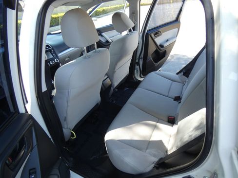 Used 2016 Subaru Forester 2.5i w/ Alloy Wheel Package image 42