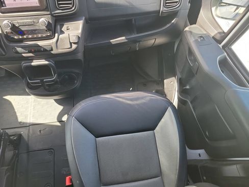 Used 2025 RAM ProMaster 2500 w/ Convenience Group FWD image 20