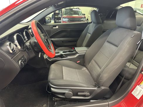 Used 2009 Ford Mustang Coupe image 5