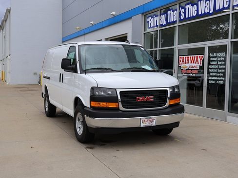 New 2025 GMC Savana 2500 Work Van w/ Enhanced Convenience Package image 2