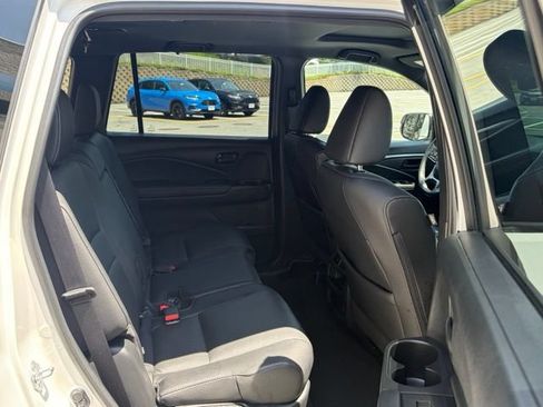 Used 2023 Honda Passport EX-L image 31