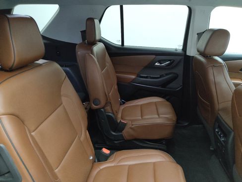 Used 2018 Chevrolet Traverse High Country AWD/4WD image 19