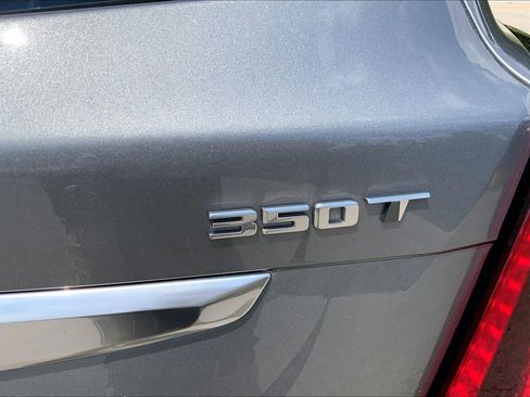 Certified 2025 Cadillac XT5 Luxury FWD image 8