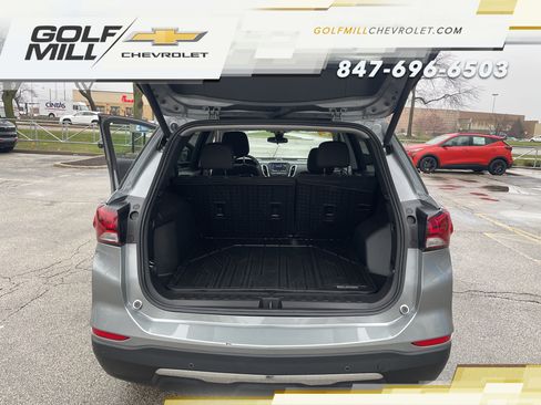 Certified 2024 Chevrolet Equinox LT w/ LPO, Floor Liner Package FWD image 12