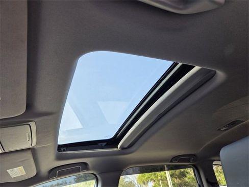 Used 2020 Honda CR-V Touring image 27