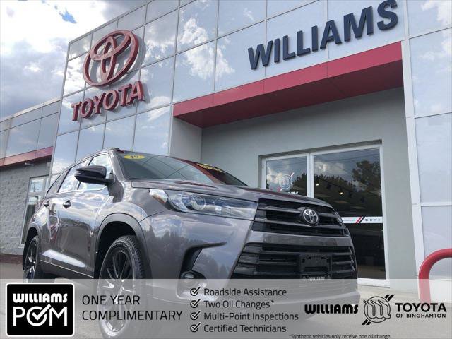 Certified 2019 Toyota Highlander SE AWD/4WD image 1