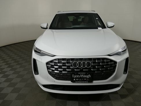 New 2025 Audi Q5 Premium Plus image 8