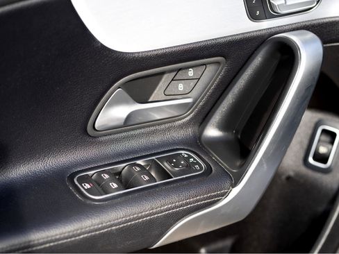 Used 2019 Mercedes-Benz A 220 4MATIC image 31