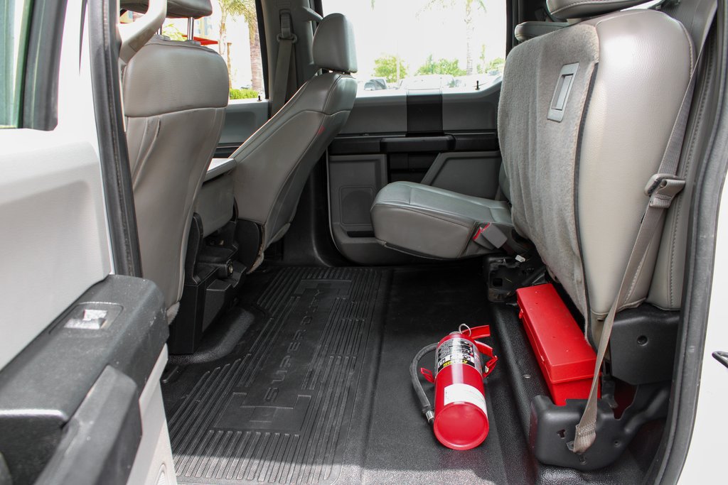 Used 2017 Ford F550 2WD Crew Cab Super Duty image 31