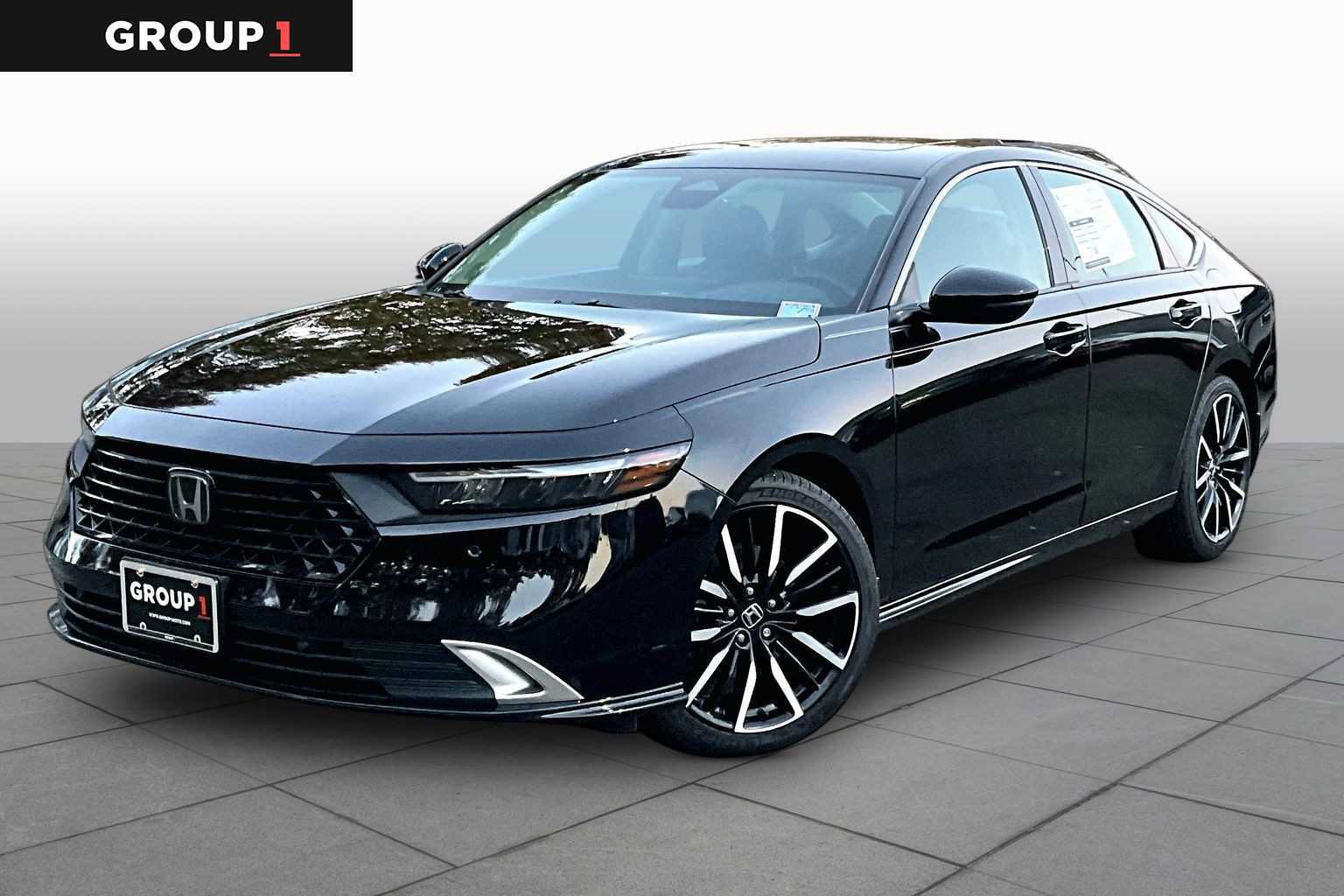 Used 2023 Honda Accord Touring image 1