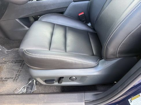 Used 2026 Nissan Rogue SL FWD image 14